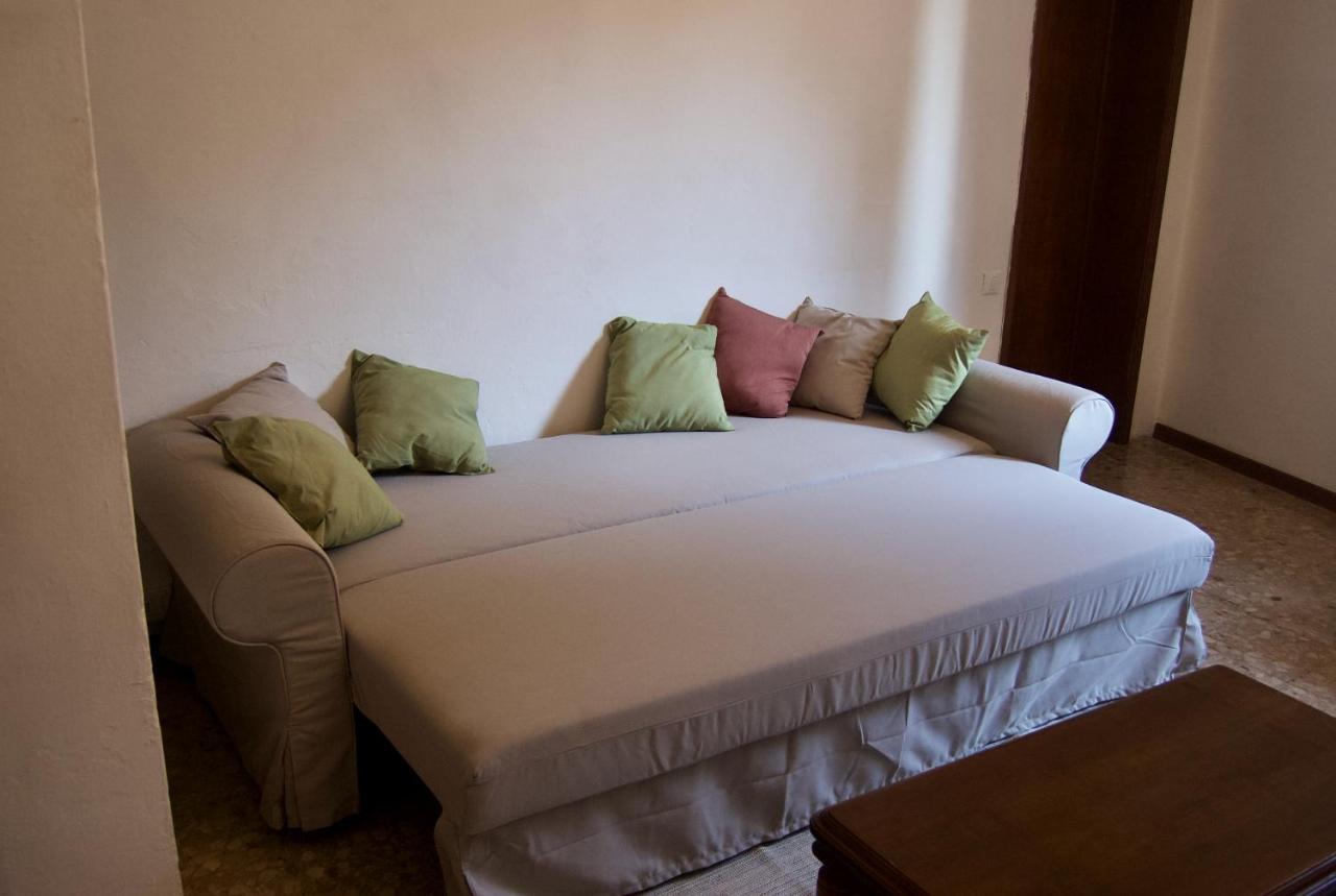 Casa Di Canfreo Lari Bagian luar foto