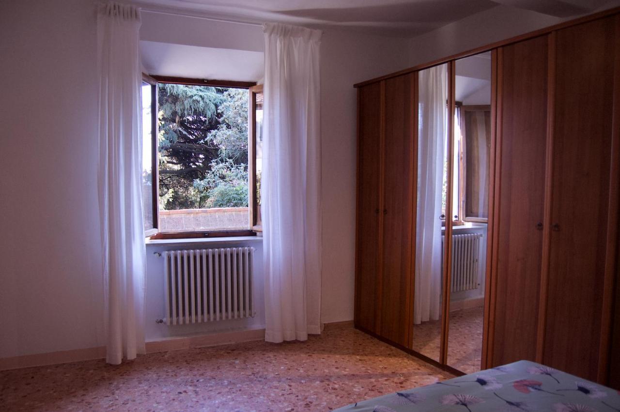 Casa Di Canfreo Lari Bagian luar foto
