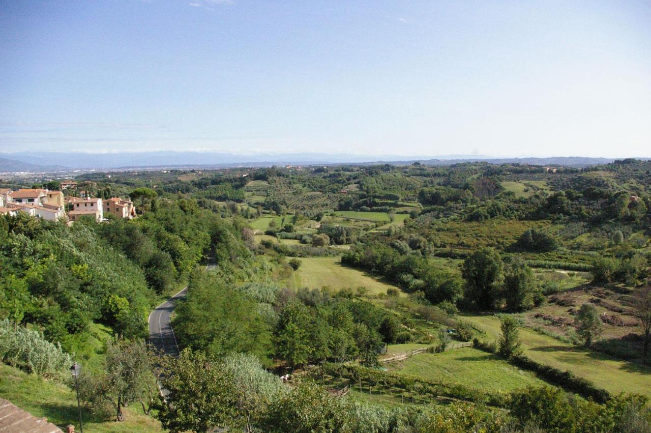 Casa Di Canfreo Lari Bagian luar foto